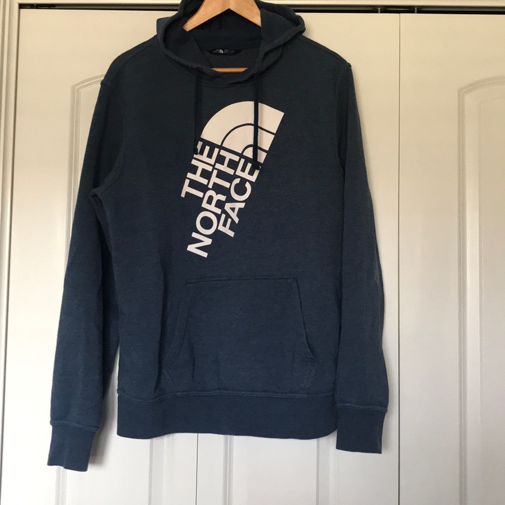 Men’s North Face sweatshirt